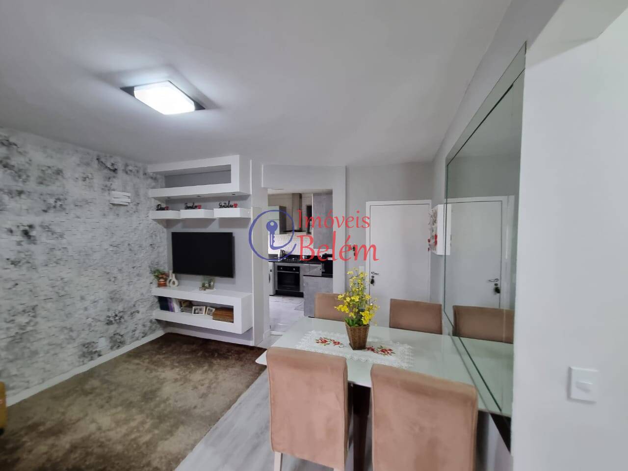 Apartamento à venda com 2 quartos, 66m² - Foto 2