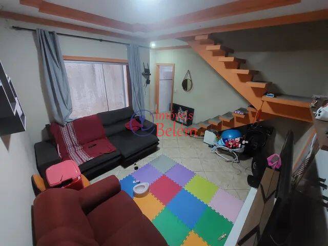 Casa à venda com 4 quartos, 140m² - Foto 2