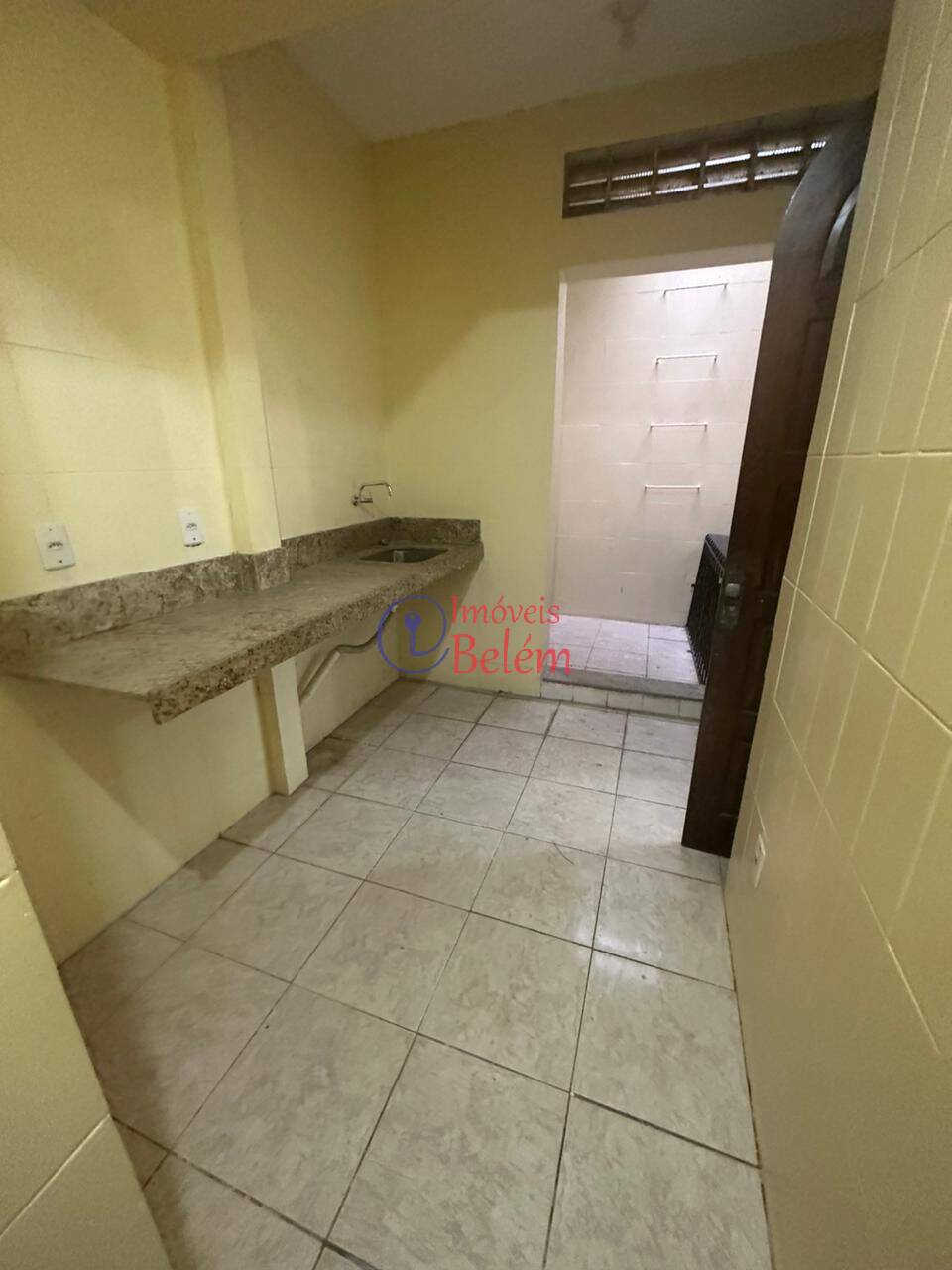 Casa para alugar com 4 quartos, 350m² - Foto 15